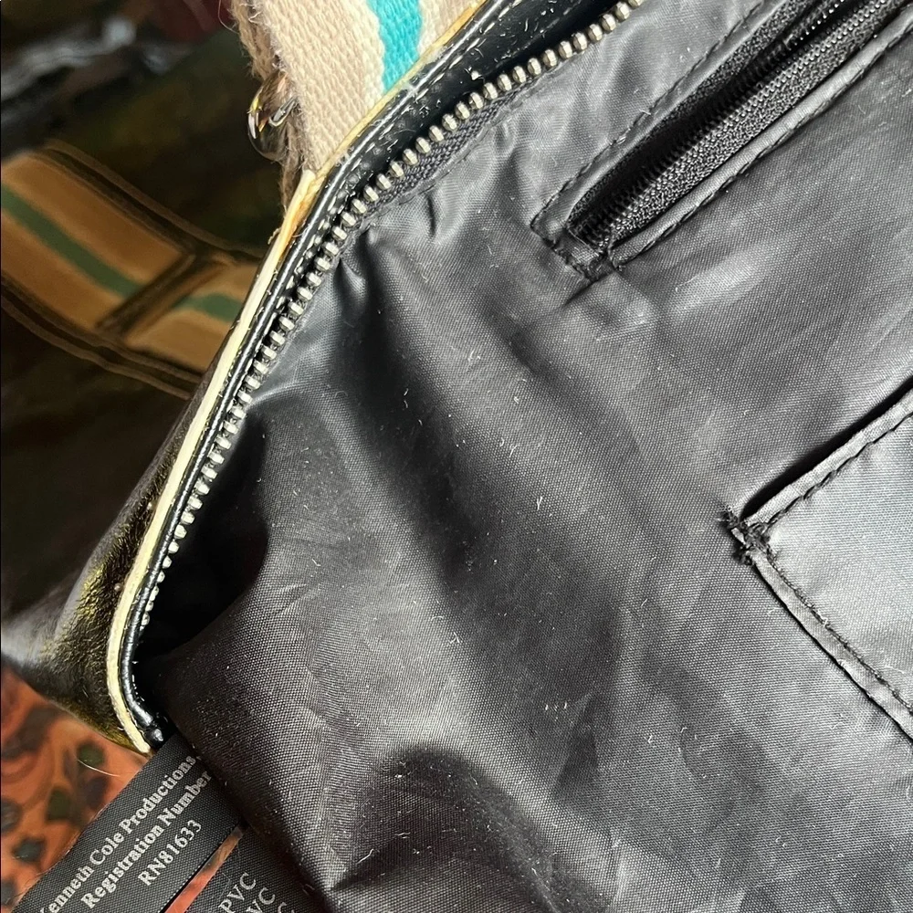 Reaction Kenneth Cole sleek black